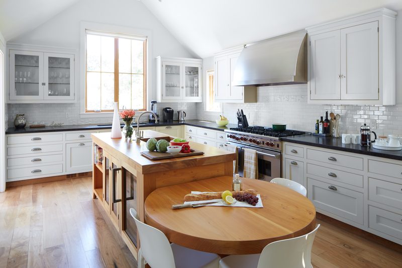 Main farmhouse chef's kitchen